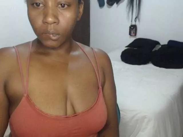 lucyhorny on BongaCams 