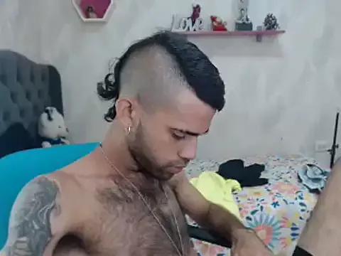 adri_sexboy on StripChat 