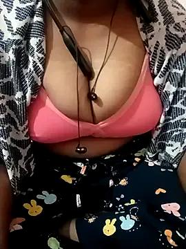 hottysheena on StripChat 