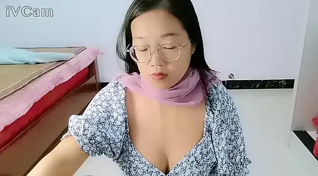 luoxuwen on StripChat 