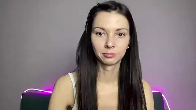 MonicaYour on StripChat 