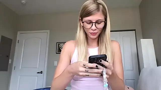 thesweetestever on StripChat 